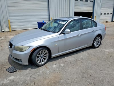 WBAPH7C50BE****** 2011 BMW 3 Series
