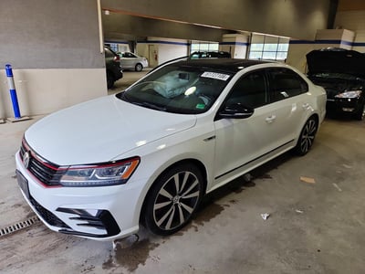 1VWJM7A3XJC****** 2018 Volkswagen Passat