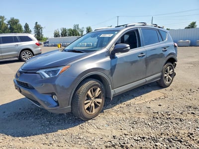 JTMRFREVXHJ****** 2017 Toyota RAV4