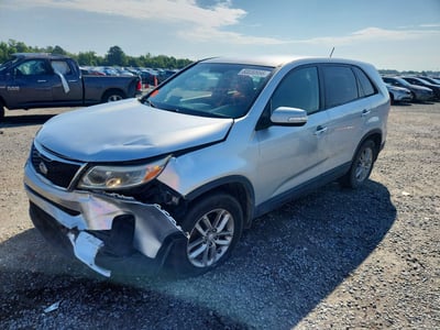 5XYKT3A62EG****** 2014 Kia Sorento
