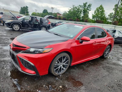 4T1T11AK1NU****** 2022 Toyota Camry