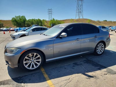 WBAPK7C50BA****** 2011 BMW 3 Series