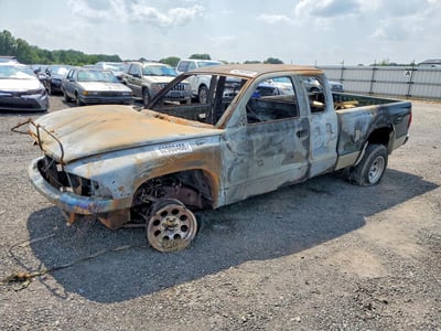 1B7GG22X3XS****** 1999 Dodge Dakota