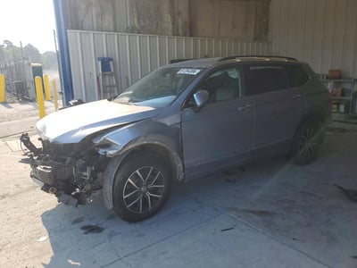 3VV3B7AX6MM****** 2021 Volkswagen Tiguan