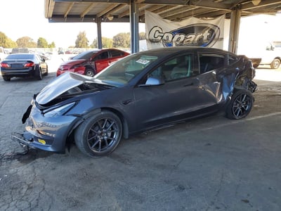 5YJ3E1EA8NF****** 2022 Tesla Model 3