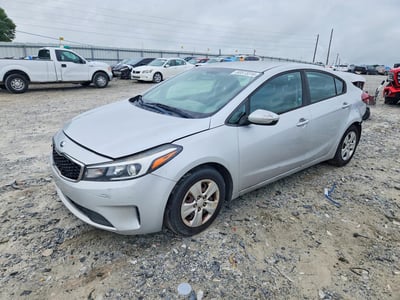 3KPFK4A75HE****** 2017 Kia Forte