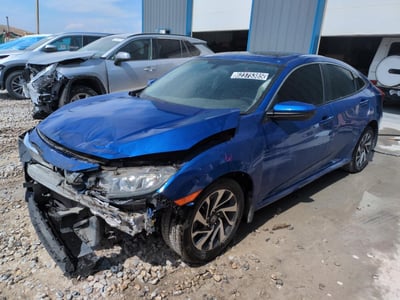 2HGFC2F71JH****** 2018 Honda Civic