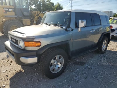 JTEBU4BF0AK****** 2010 Toyota FJ Cruiser
