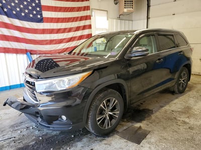 5TDJKRFHXGS****** 2016 Toyota Highlander