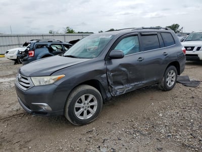 5TDBK3EH4BS****** 2011 Toyota Highlander