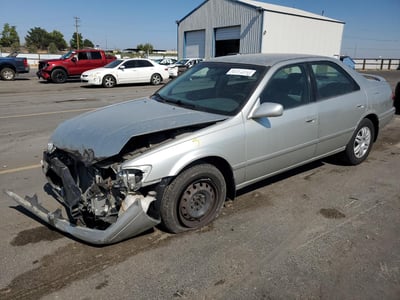 JT2BG22K5Y0****** 2000 Toyota Camry