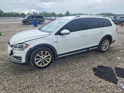 3VWM17AU7KM****** 2019 Volkswagen Golf Alltrack