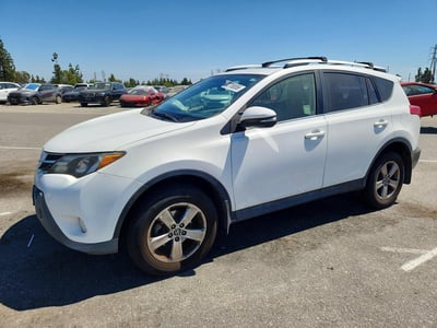 JTMWFREV9FJ****** 2015 Toyota RAV4