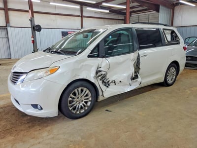 5TDYK3DC7FS****** 2015 Toyota Sienna