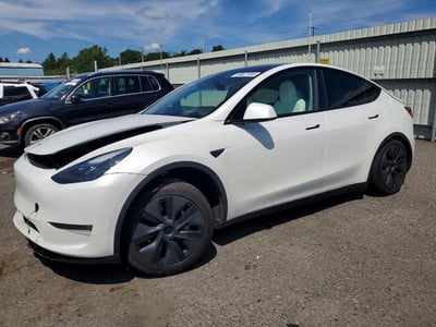 7SAYGDEE7RF****** 2024 Tesla Model Y