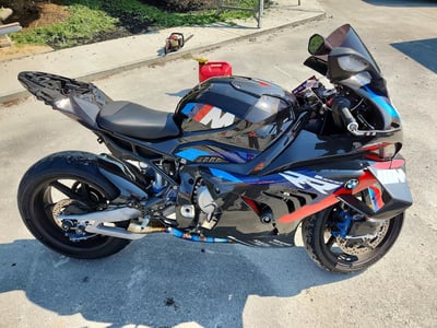 WB10P0305R6****** 2024 BMW M 1000