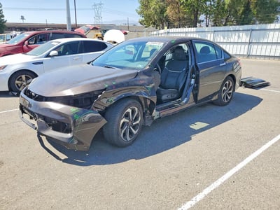 1HGCR2F77GA****** 2016 Honda Accord
