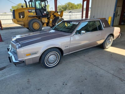 1G3AZ57Y7EE****** 1984 Oldsmobile Toronado