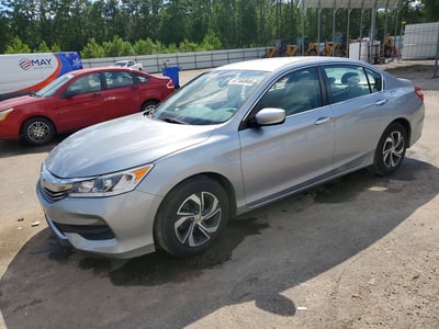 1HGCR2F38HA****** 2017 Honda Accord