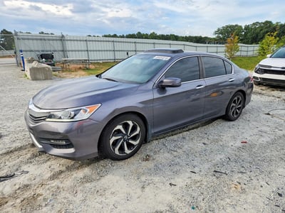 1HGCR2F82GA****** 2016 Honda Accord