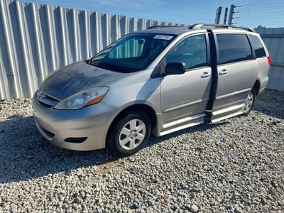 2010 Toyota Sienna