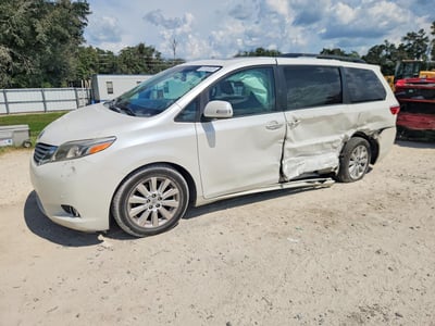 5TDYK3DC8FS****** 2015 Toyota Sienna
