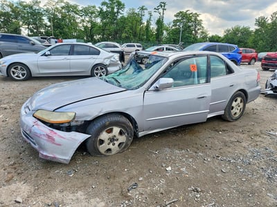 1HGCG16502A****** 2002 Honda Accord