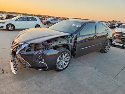 JTHBW1GG2H2****** 2017 Lexus ES 300h