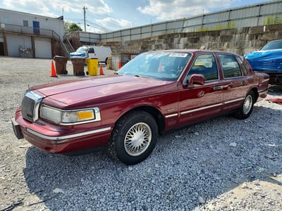1LNLM82W1VY****** 1997 Lincoln Town Car