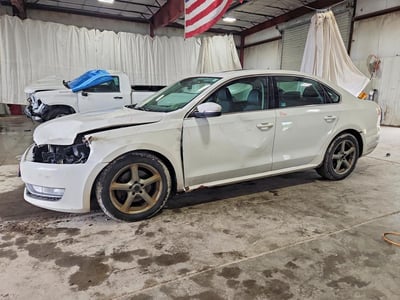 1VWBV7A33FC****** 2015 Volkswagen Passat