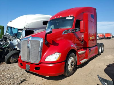 1XKYD49X0LJ****** 2020 Kenworth T680