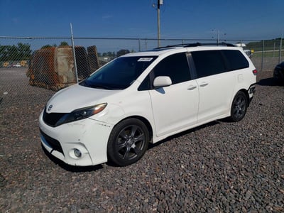 5TDXZ3DC2HS****** 2017 Toyota Sienna