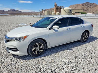 1HGCR2F36HA****** 2017 Honda Accord