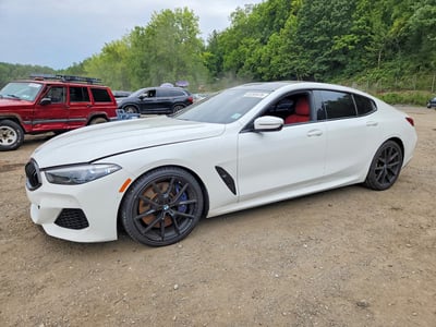 WBAGV8C0XNC****** 2022 BMW M8