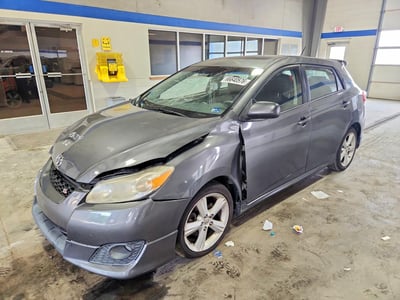 2T1KE4EE8AC****** 2010 Toyota Matrix