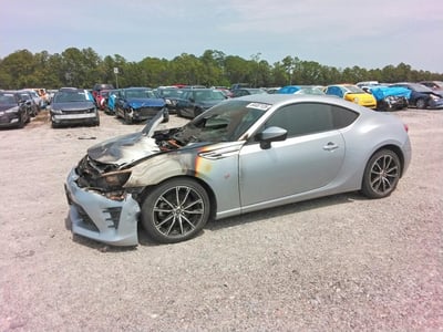 JF1ZNAA1XH9****** 2017 Toyota 86