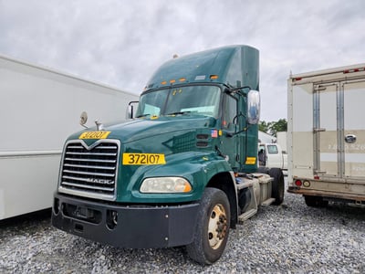 1M1AW01X0JM****** 2018 Mack Cxu612