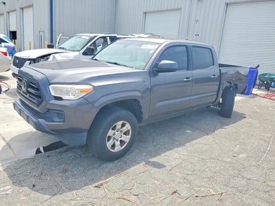 5TFAX5GN0JX****** 2018 Toyota Tacoma