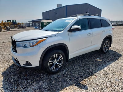 5TDJKRFH1GS****** 2016 Toyota Highlander