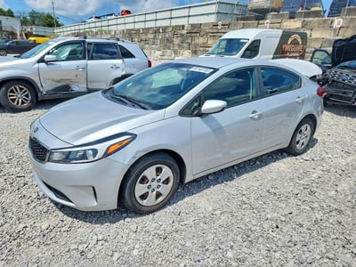 3KPFK4A71JE****** 2018 Kia Forte
