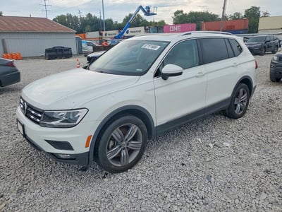 3VV2B7AX5LM****** 2020 Volkswagen Tiguan
