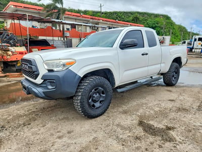 5TFRX5GN0HX****** 2017 Toyota Tacoma
