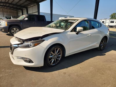 3MZBN1W33JM****** 2018 Mazda 3