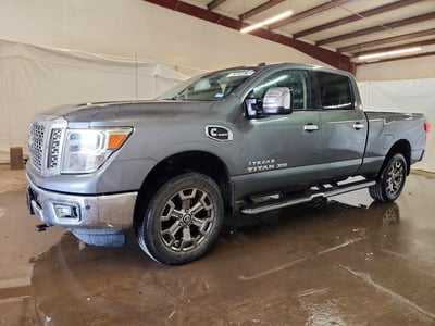 1N6BA1F43HN****** 2017 Nissan Titan