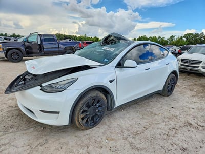 7SAYGDEE2NF****** 2022 Tesla Model Y
