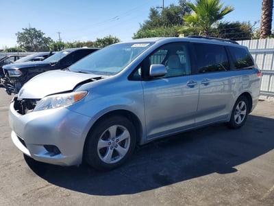 5TDKK3DC8ES****** 2014 Toyota Sienna