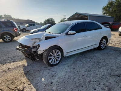 1VWCP7A33CC****** 2012 Volkswagen Passat