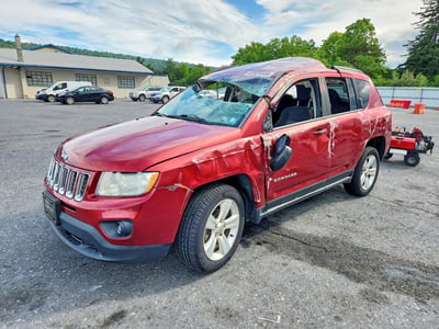 1C4NJDEBXDD****** 2013 Jeep Compass