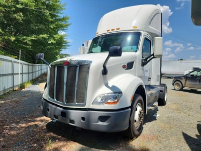 1XPBA48X9JD****** 2018 Peterbilt 579