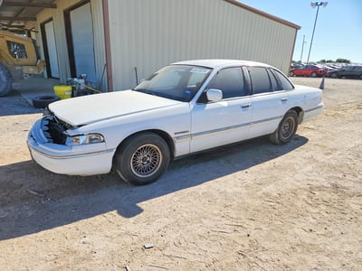2FALP74W5PX****** 1993 Ford Crown Victoria